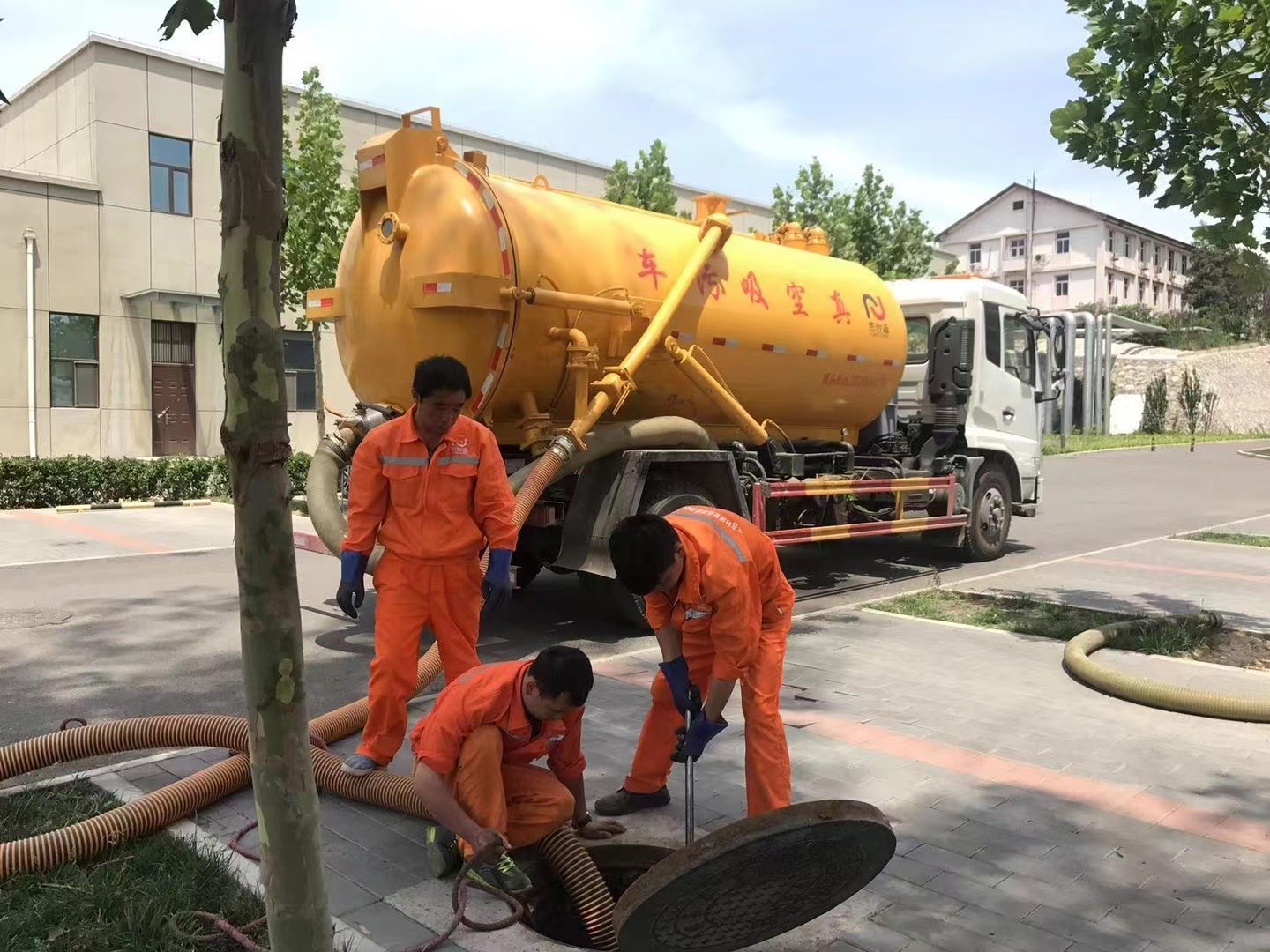 舒城化粪池清理与5-8吨吸粪车施工效率分析